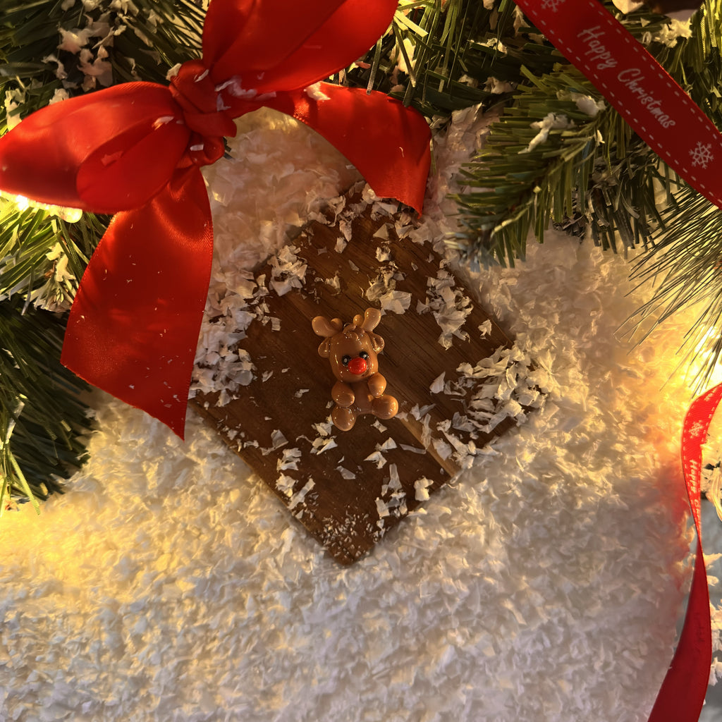 Breloc Ren cu Nas Roșu