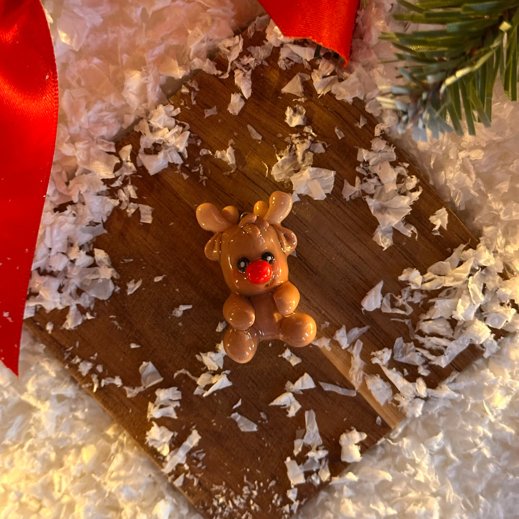 Breloc Ren cu Nas Roșu